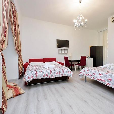 Lucky Holiday Rooms Rom Exteriör bild